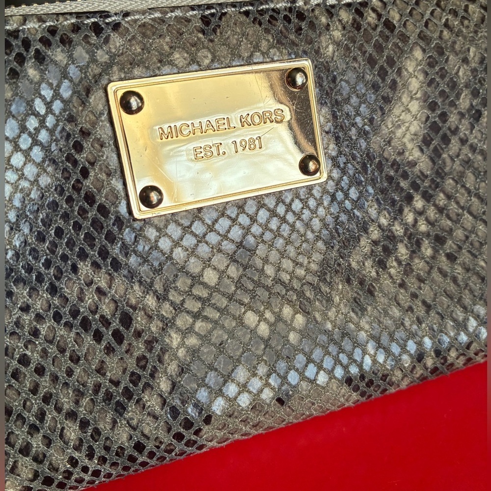 Michael Kors Silver Snake-Print Zip Wallet with Gold Plate - Picture 2 of 14